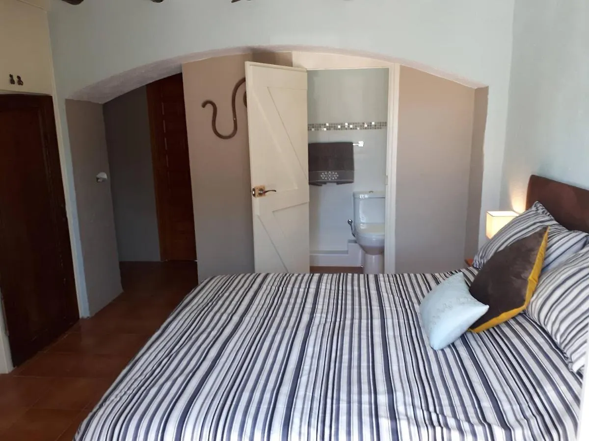 Casa De Bello Tortosa Bed & Breakfast