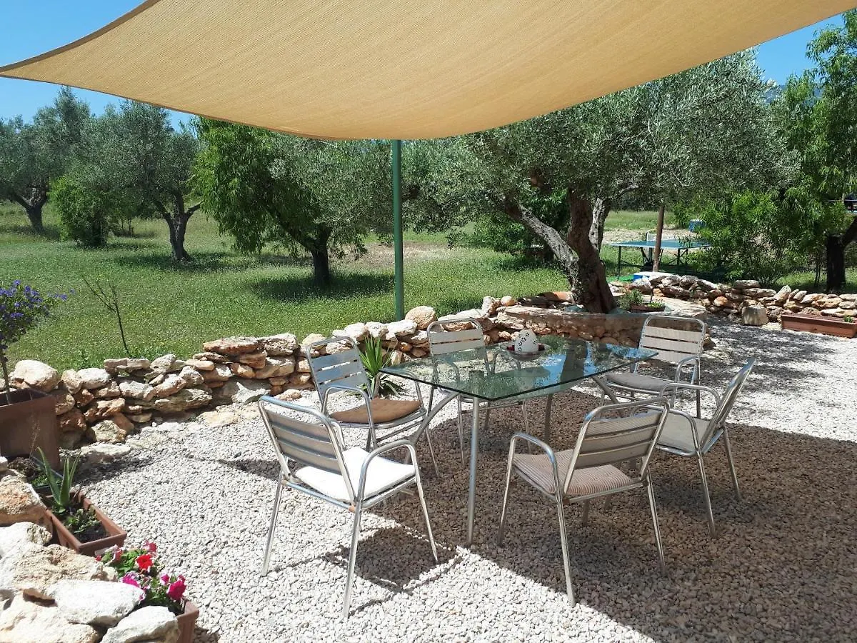 Casa De Bello Tortosa Bed & Breakfast